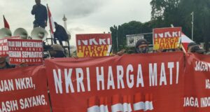 A Review of Contesting Indonesia: Islamist, Separatist, and Communal Violence since 1945